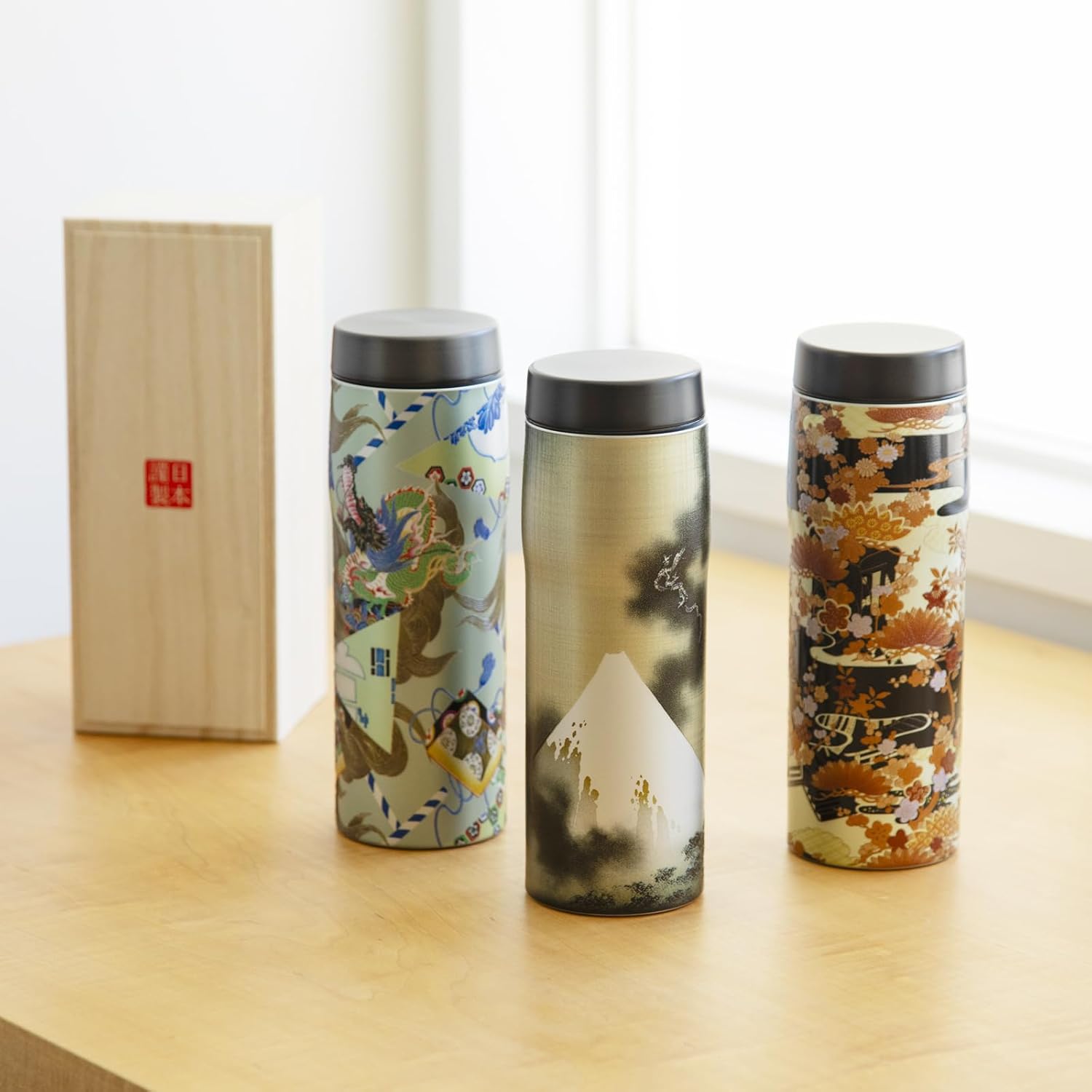 Tiger Made in Japan Insulated Travel Mug, 16oz (480ml) - 100-Year Kyoto Yuzen Tradition Design, Premium Stainless Steel Vacuum Water Bottle, with Luxury Paulownia Gift Box, MJX-B481GR, Seafoam Green